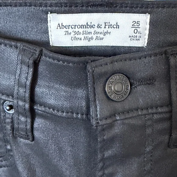Abercrombie & Fitch 90’s Slim & Straighten Ultra High Rise Coated Black Vent Hem - Picture 4 of 6